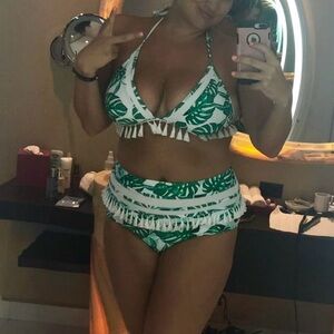 COCOSHIP Green and White Leaf Print Bikini